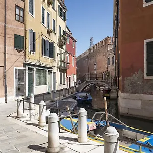 https://venice-romantic-lagoon.hotelslidodijesolo.com